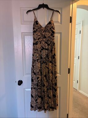 No Boundaries Black and Beige Leaf Print Maxi Dress. New without tag